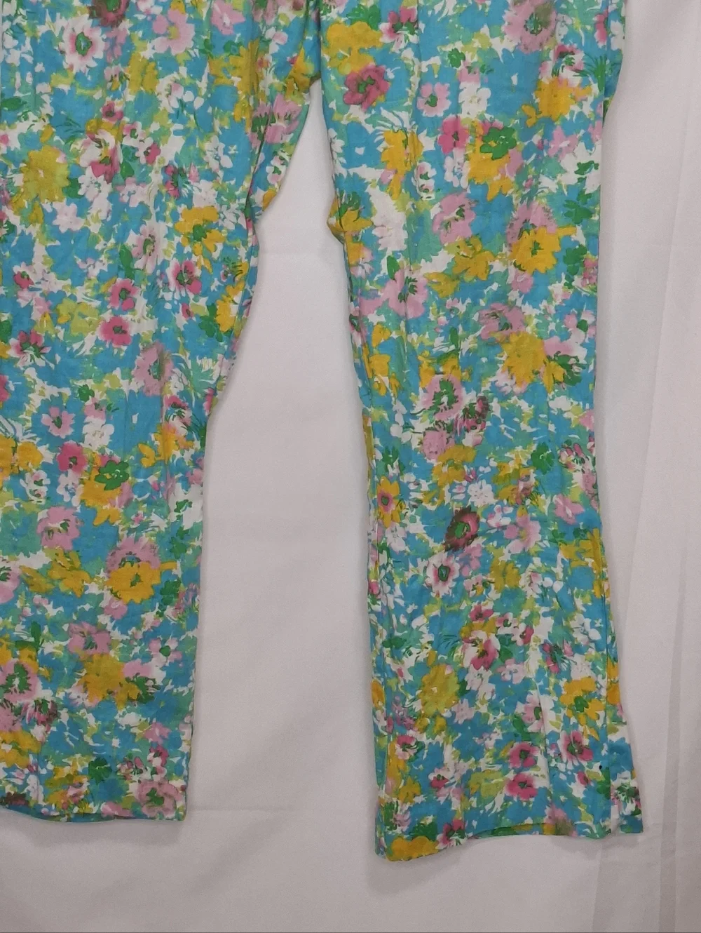 Zara Vibrant Floral Linen Blend Mini Flare Pants Size 8 NWT
